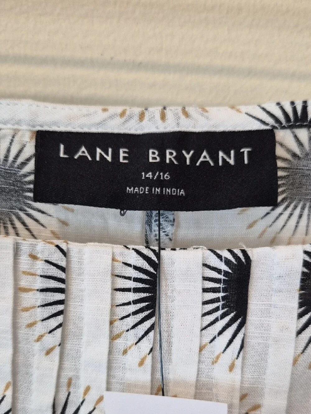 Lane Bryant Cotton Black & White Sunburst Puff Sleeve Blouse